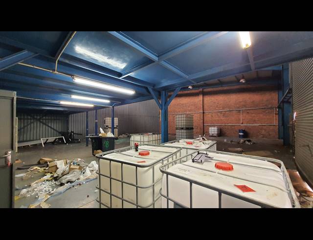 510M² WAREHOUSE TO LET IN SEBENZA